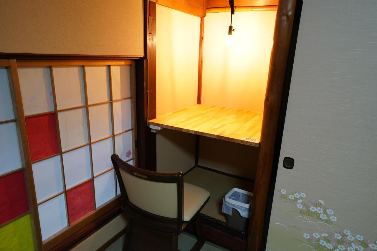 Hostel Murasaki Ryokan Такаяма Экстерьер фото