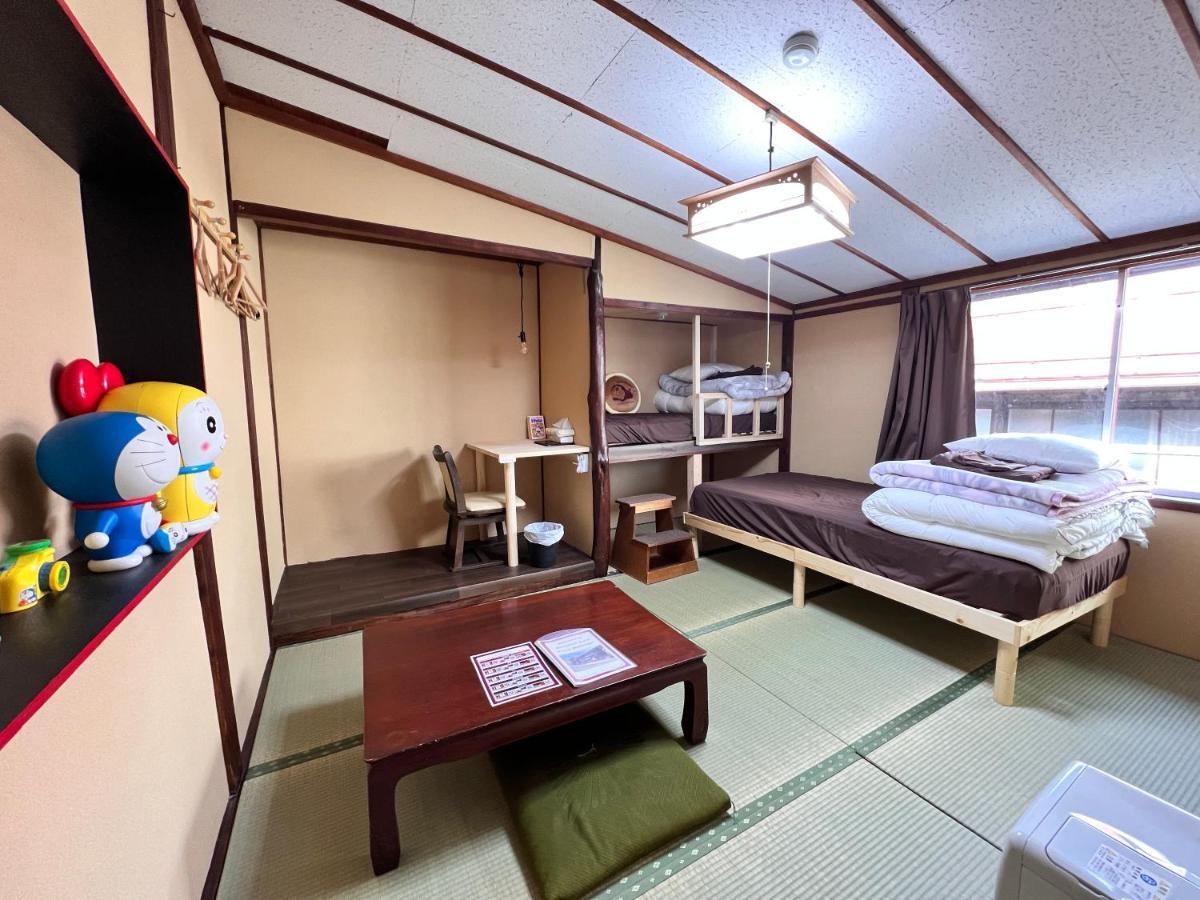 Hostel Murasaki Ryokan Такаяма Экстерьер фото