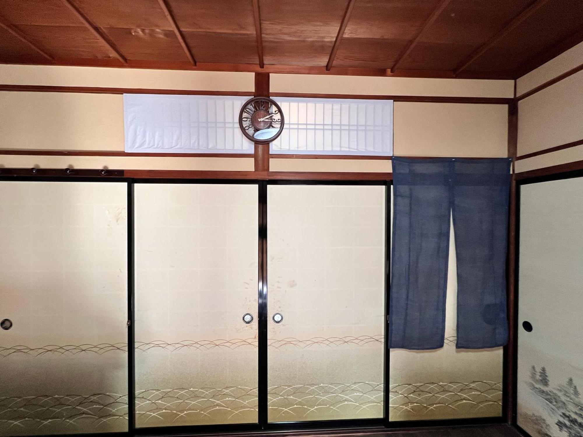 Hostel Murasaki Ryokan Такаяма Экстерьер фото