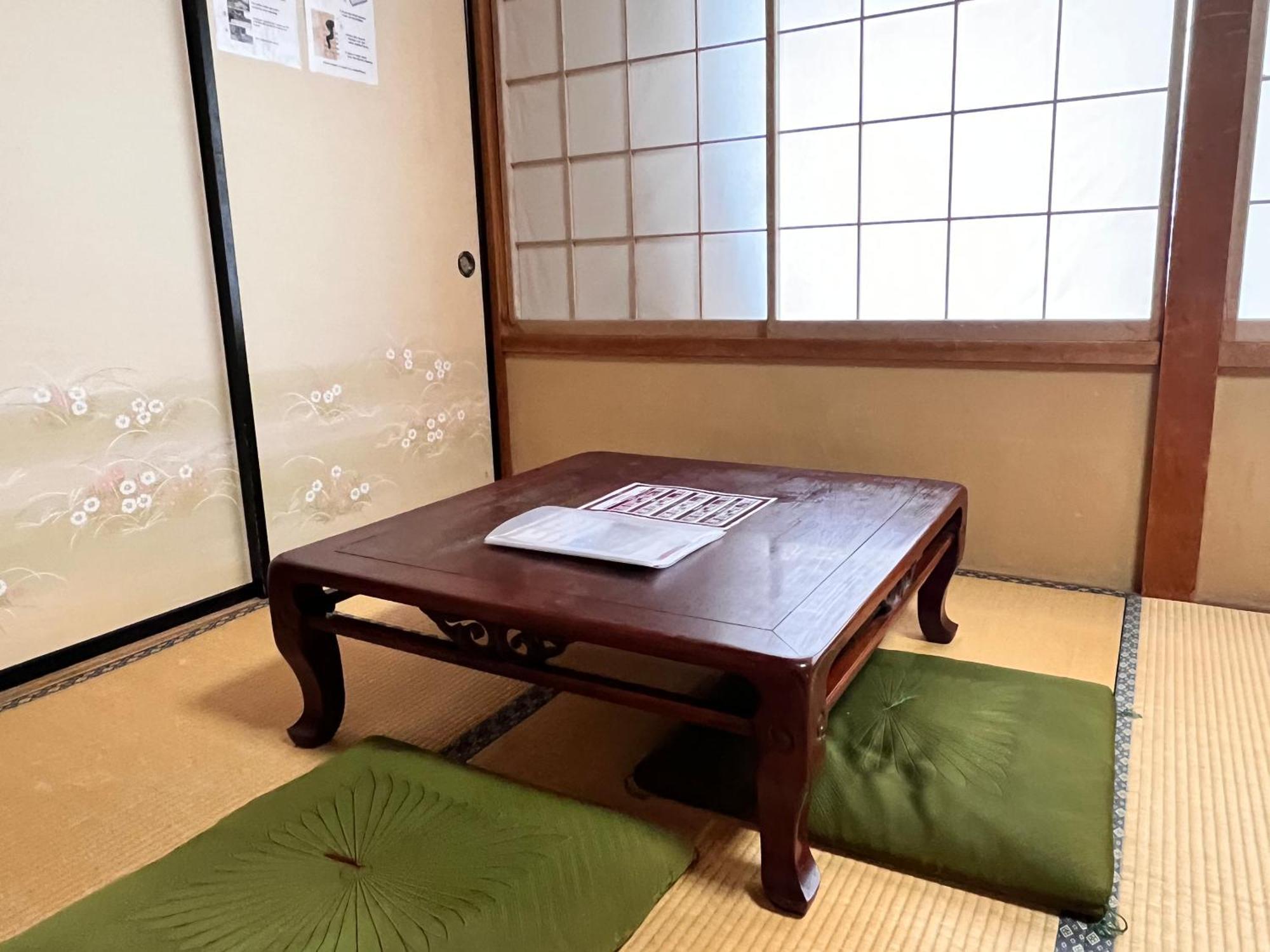 Hostel Murasaki Ryokan Такаяма Экстерьер фото