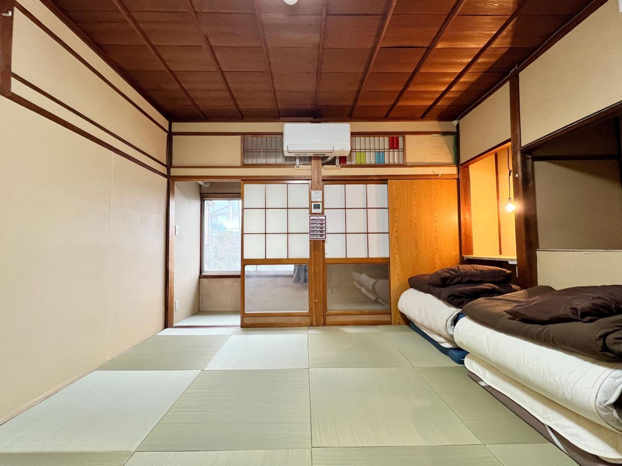 Hostel Murasaki Ryokan Такаяма Экстерьер фото